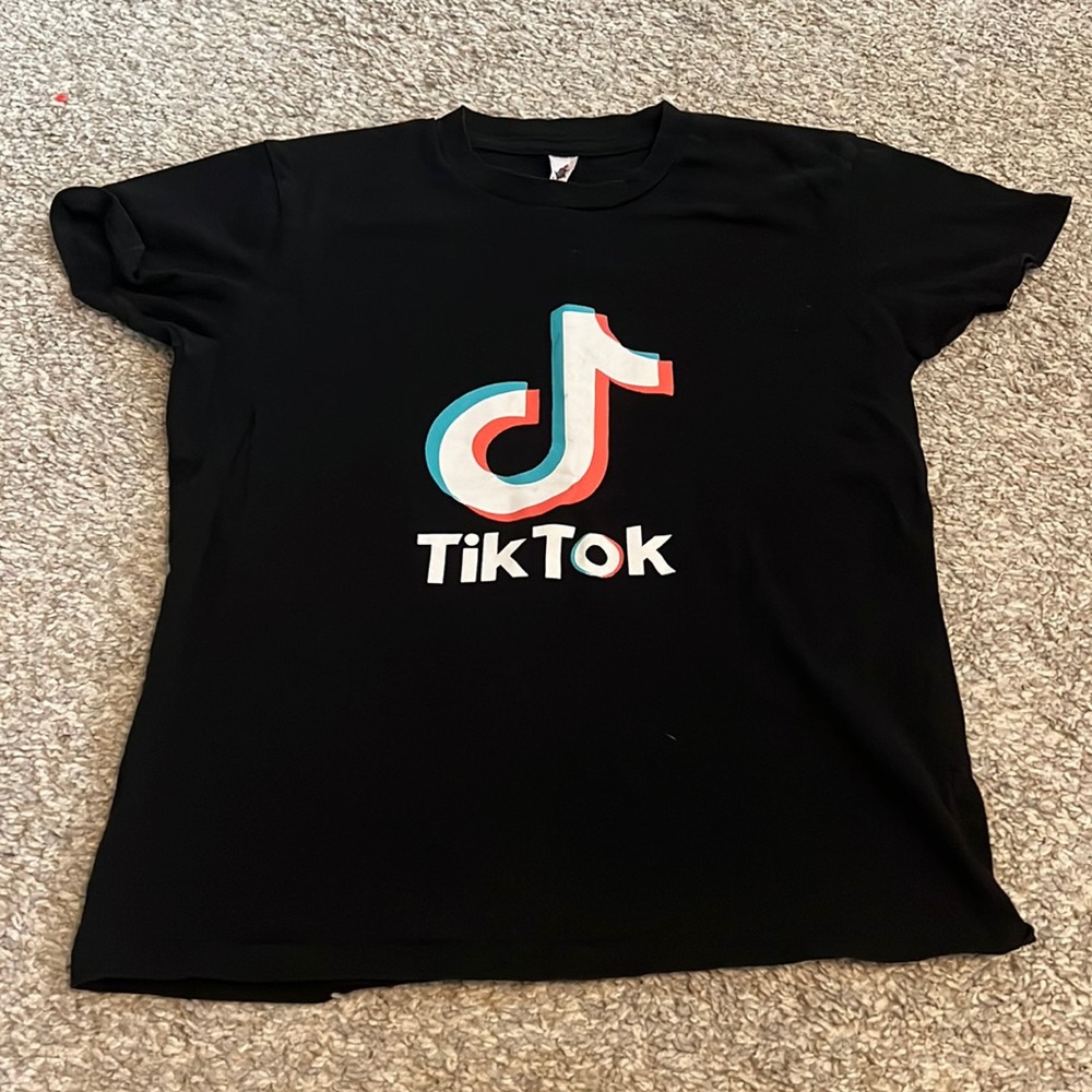 NWOT youth medium tiktok t-shirt